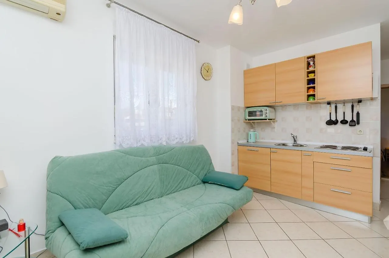 Apartment Mario Trogir