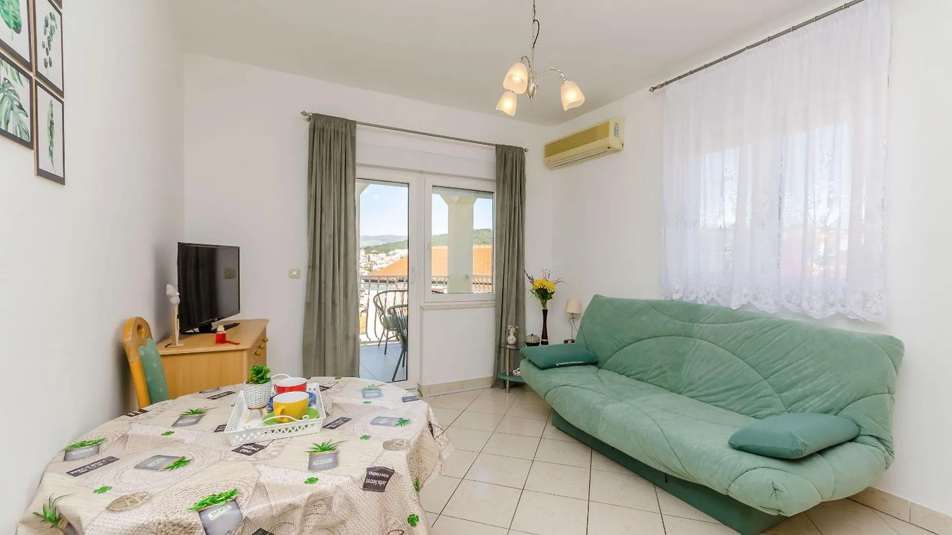 Apartment Mario Trogir 0*,  Croatia