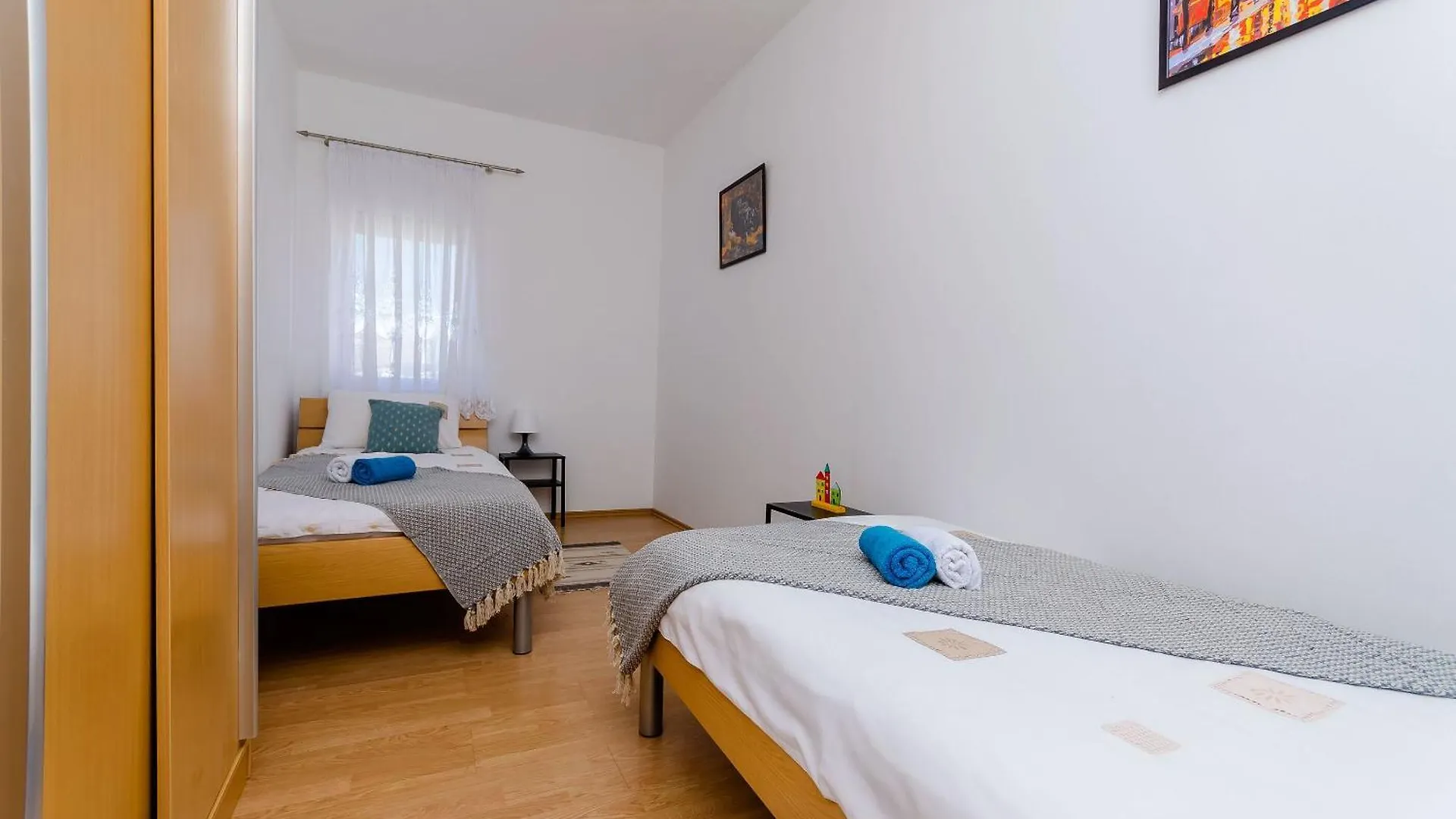 טרוגיר Apartment Mario 0*,